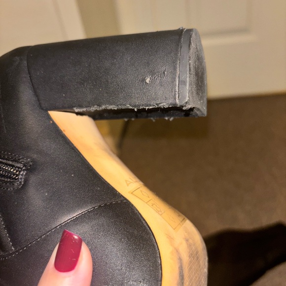 ALDO Booties - Picture 6 of 9